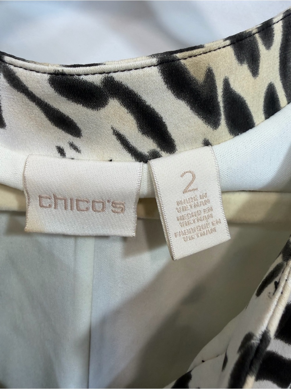 Chico's Leopard Print V-Neck Dress Size L - Picture 8 of 11